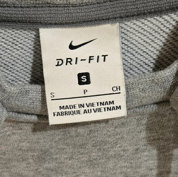 NWOT Nike dri fit grey hoodie - Picture 5 of 9